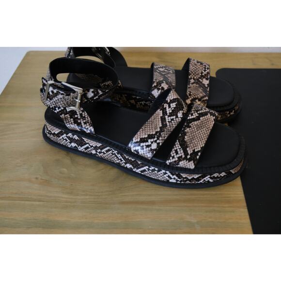 NWOT Topshop Snake Print Platform Sandals Women’s Size EU 40 Faux Leather - Picture 1 of 6